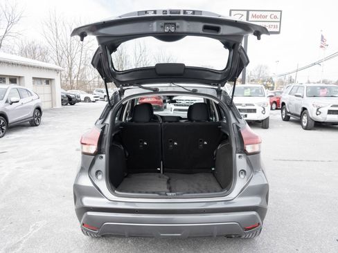 Used 2024 Nissan Kicks SV image 18