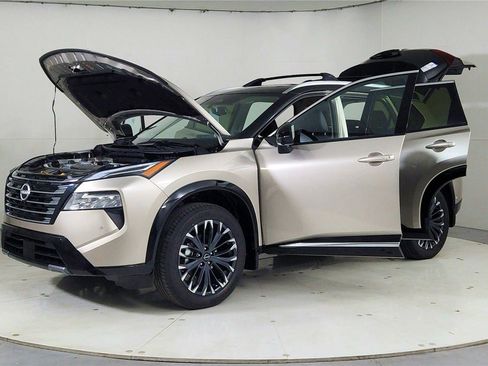 New 2026 Nissan Rogue Platinum w/ Platinum Premium Package image 10