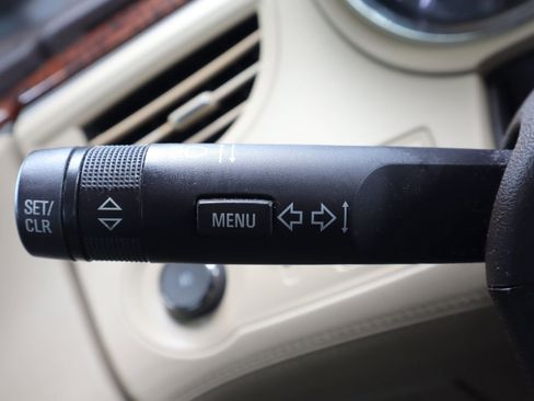 Used 2013 Buick LaCrosse Leather FWD image 20