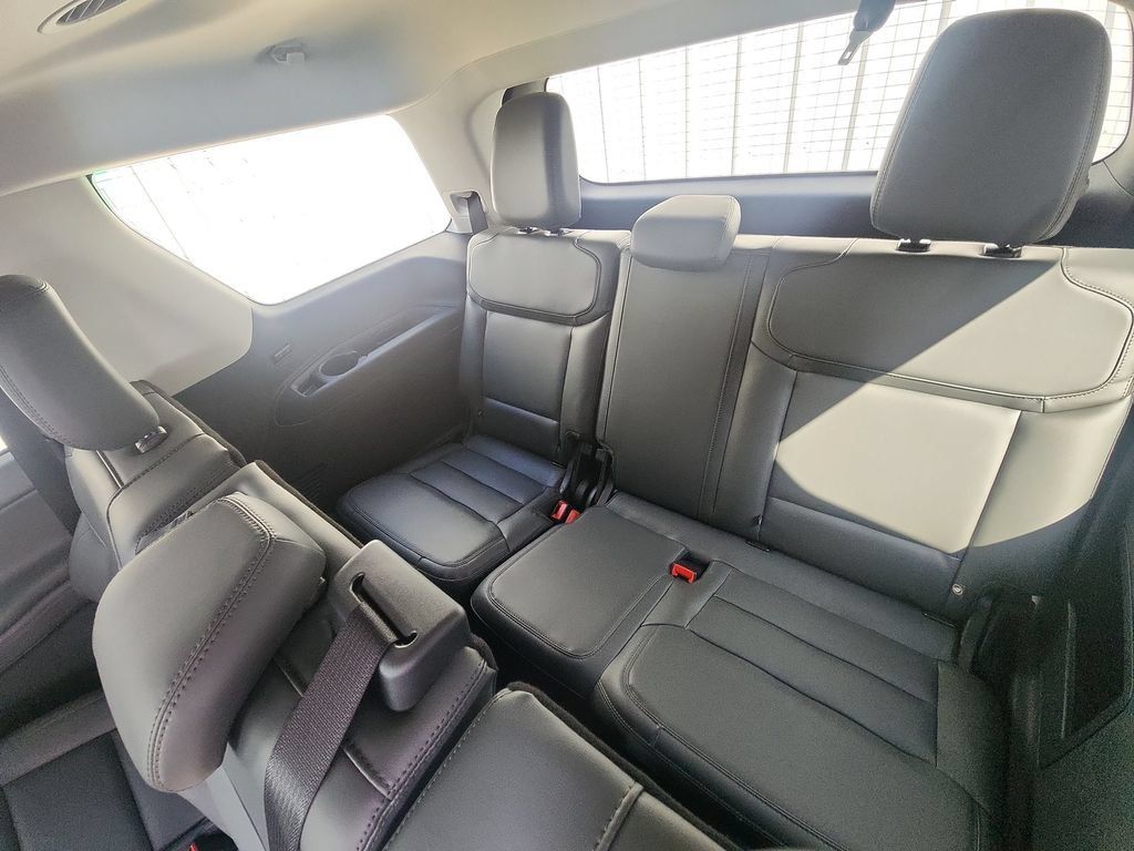 New 2027 Ford Expedition Active RWD image 27