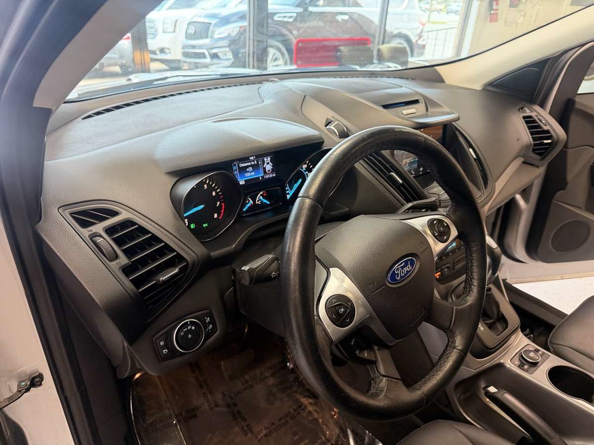 Used 2016 Ford Escape SE w/ SE Leather Comfort Package FWD image 13