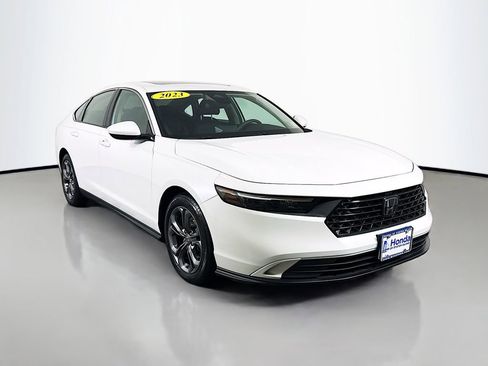 Used 2023 Honda Accord EX image 1