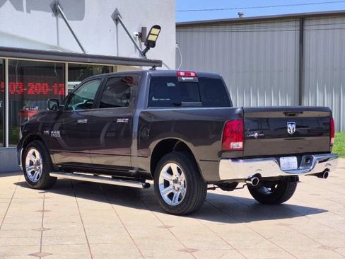 Used 2018 RAM 1500 SLT RWD image 4