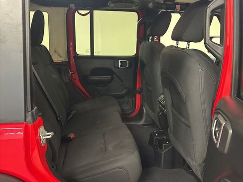 Used 2019 Jeep Wrangler Unlimited Sport S image 33