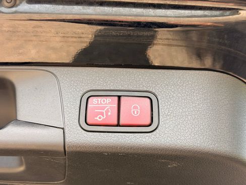 Certified 2024 Mercedes-Benz GLB 250 image 20