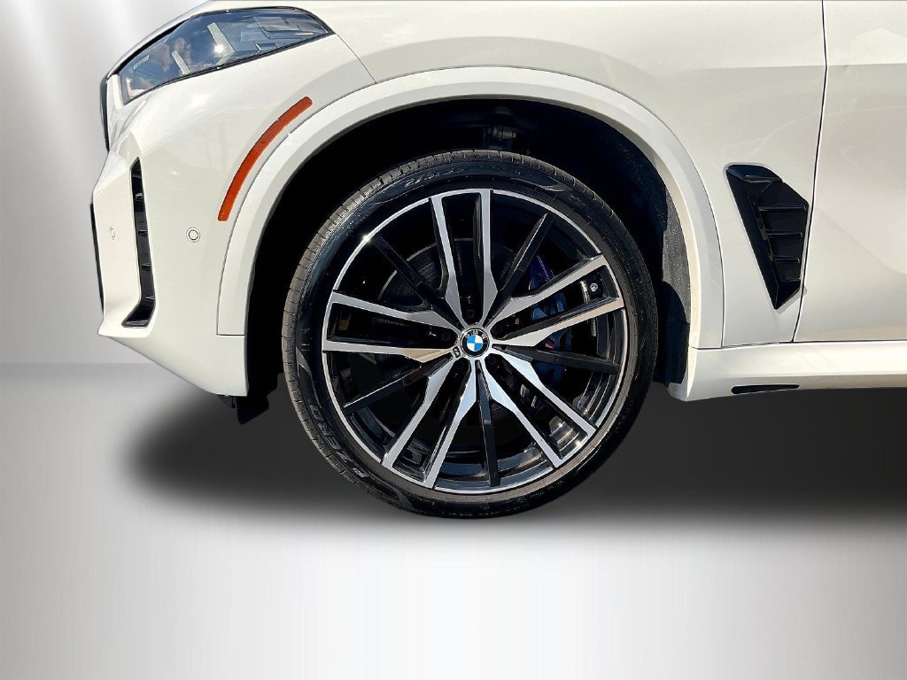 Used 2025 BMW X5 M60i AWD/4WD image 31