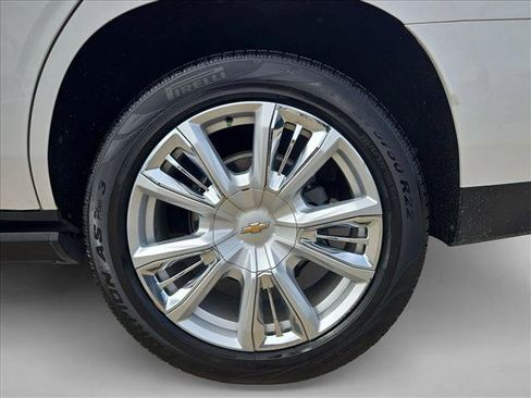 Used 2021 Chevrolet Tahoe High Country AWD/4WD image 6