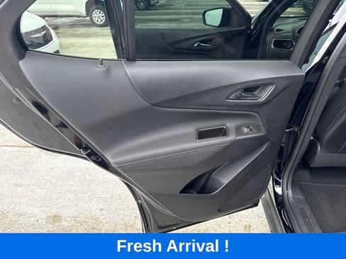 Used 2023 Chevrolet Equinox RS w/ RS Leather Package FWD image 9