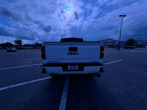 Used 2016 GMC Sierra 2500 Denali w/ Driver Alert Package AWD/4WD image 7