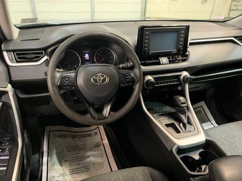 Used 2021 Toyota RAV4 XLE image 4