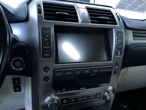 Used 2020 Lexus GX 460 Luxury image 27