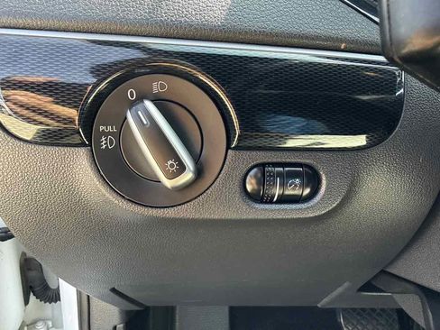 Used 2015 Volkswagen Jetta Sport image 23