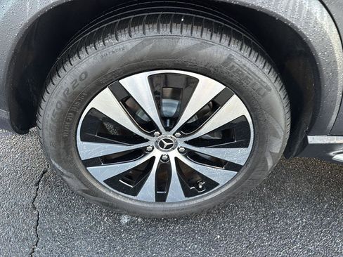 Used 2024 Mercedes-Benz GLE 350 4MATIC image 31