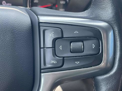 Used 2022 Chevrolet Silverado 1500 LT AWD/4WD image 19