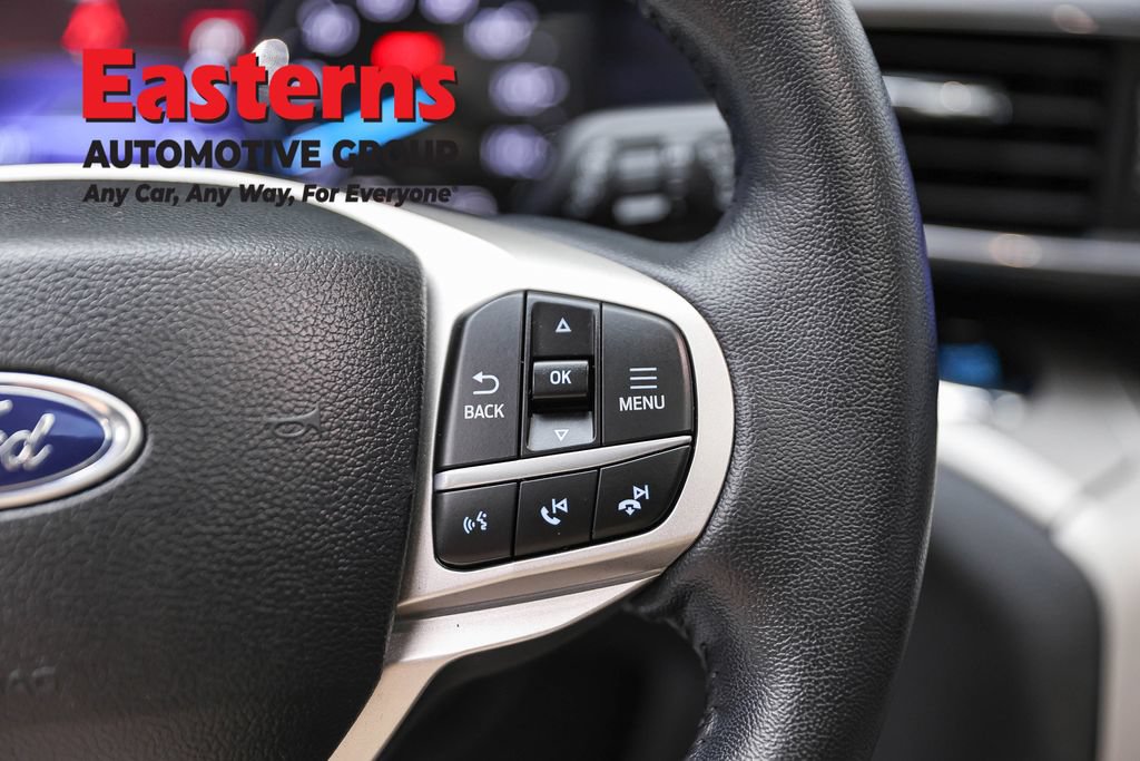Used 2022 Ford Explorer XLT w/ Equipment Group 202A AWD/4WD image 18