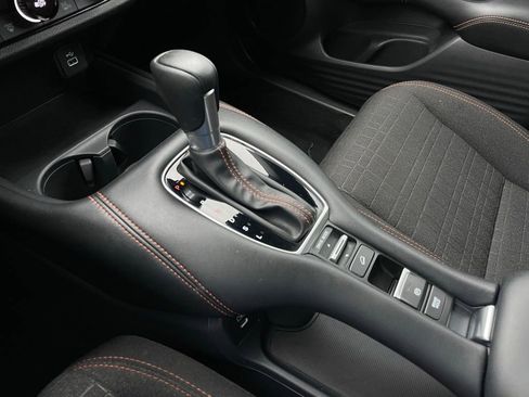 Certified 2025 Honda HR-V Sport image 19