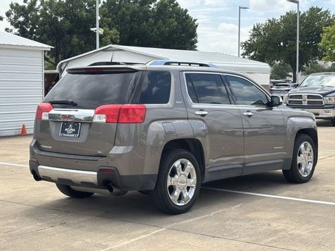 Used 2011 GMC Terrain SLT FWD image 3