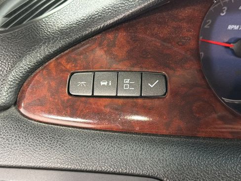 Used 2008 Buick Lucerne CXS FWD image 21