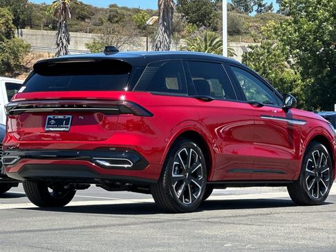 New 2026 Lincoln Nautilus Reserve AWD/4WD image 3