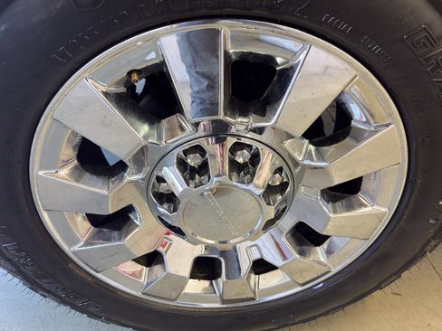 Used 2015 GMC Sierra 3500 4x4 Crew Cab image 31