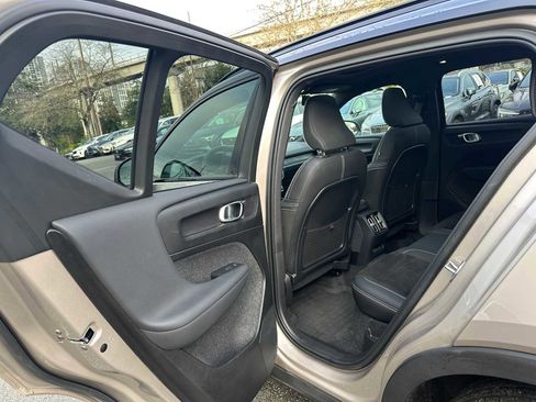 Certified 2023 Volvo XC40 Recharge Ultimate w/ Protection Package Premier image 16