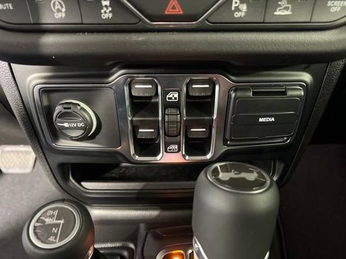 New 2026 Jeep Wrangler Unlimited Sahara AWD/4WD image 23