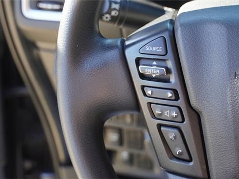 Used 2022 Nissan Frontier SV image 29