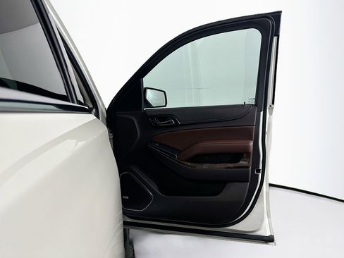 Used 2015 Chevrolet Tahoe LTZ image 35