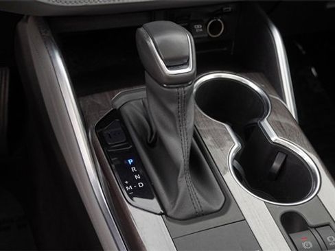 Used 2020 Toyota Highlander Platinum image 28