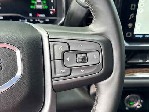 Used 2024 GMC Sierra 1500 Elevation image 33