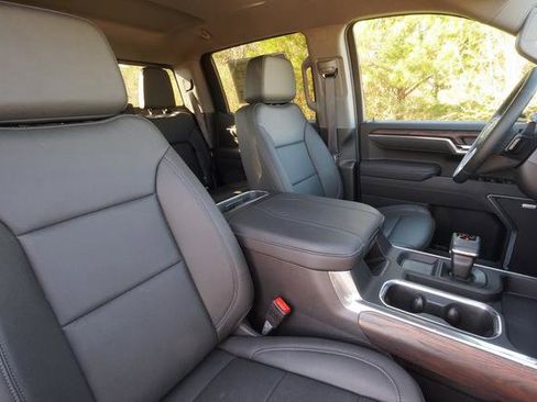 Used 2025 GMC Sierra 1500 SLT w/ SLT Premium Plus Package image 28