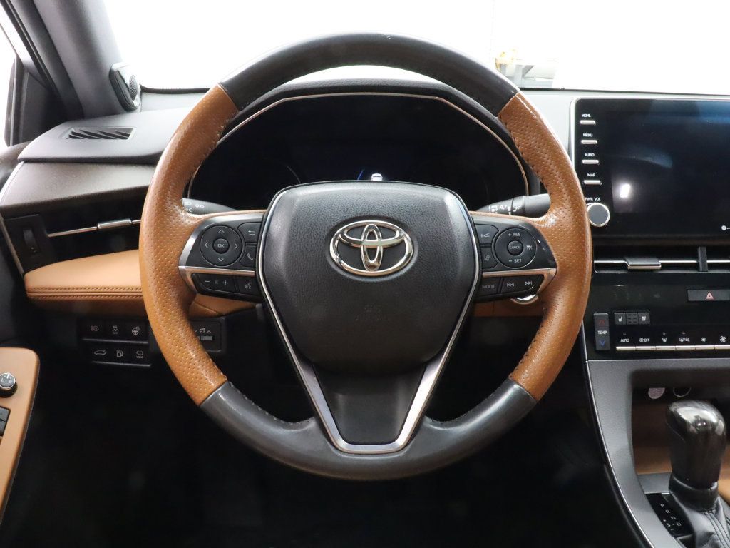 Used 2019 Toyota Avalon Limited w/ Advanced Safety Package FWD image 13