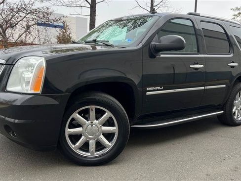 Used 2013 GMC Yukon Denali AWD/4WD image 5