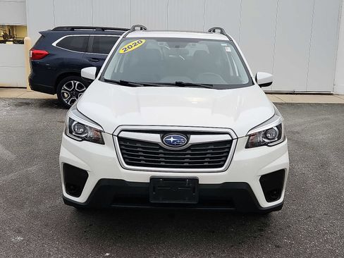Used 2020 Subaru Forester Premium image 2