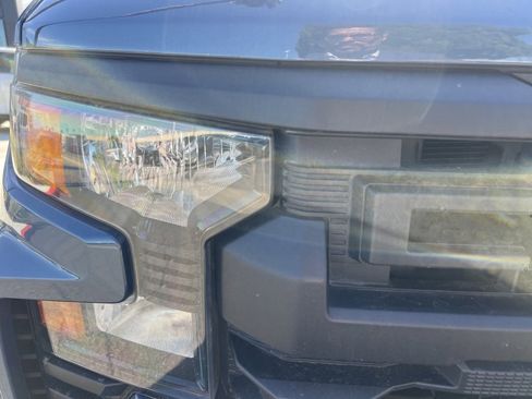 Used 2024 Chevrolet Silverado 1500 Custom image 15