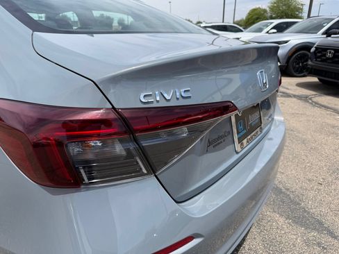 Certified 2025 Honda Civic FWD Hybrid Sedan image 8