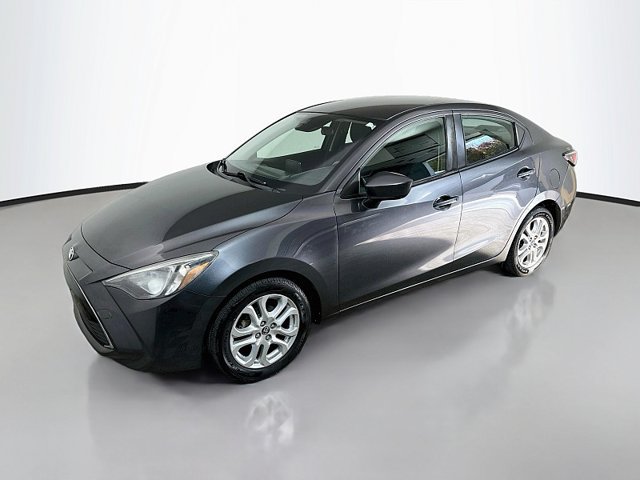 Used 2017 Toyota Yaris iA FWD image 3