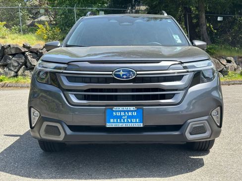 Certified 2025 Subaru Forester Limited AWD/4WD image 5