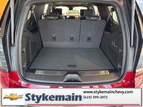 New 2026 Chevrolet Suburban High Country image 14