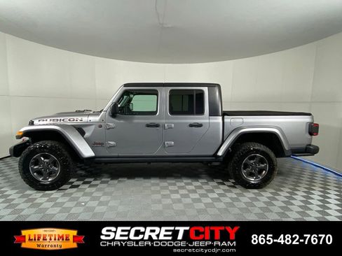 Used 2020 Jeep Gladiator Rubicon AWD/4WD image 4