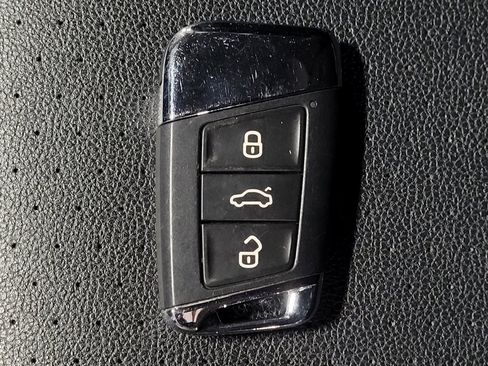 Used 2023 Volkswagen Atlas SE FWD image 32