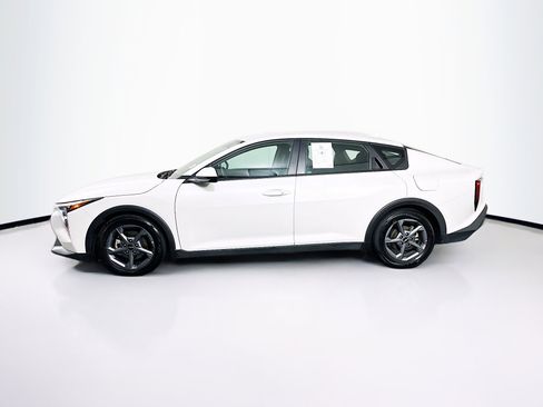 Used 2025 Kia K4 LXS image 4