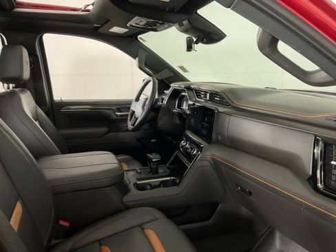 Used 2025 GMC Sierra 1500 AT4 w/ AT4 Premium Package AWD/4WD image 34