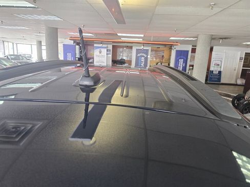 Used 2016 Chevrolet Traverse LT image 35