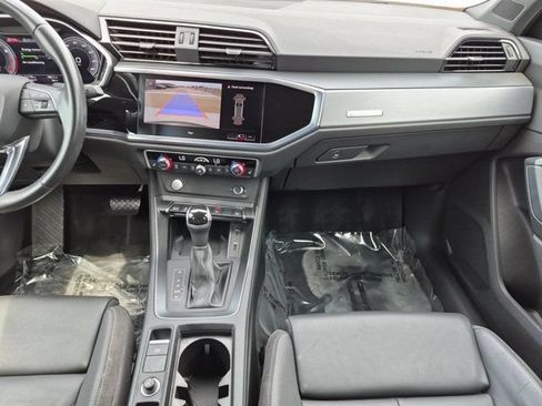 Used 2020 Audi Q3 2.0T Premium Plus w/ Premium Plus Package AWD/4WD image 14