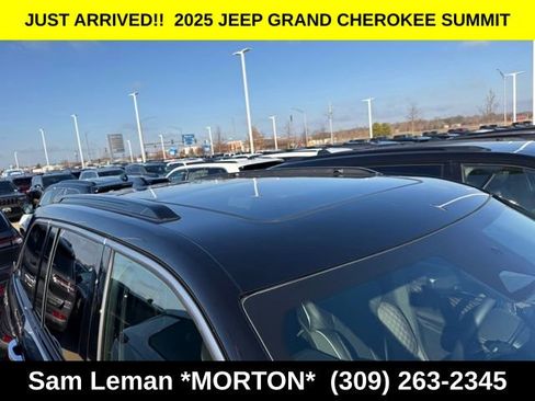 New 2025 Jeep Grand Cherokee Summit w/ Luxury Tech Group V image 7