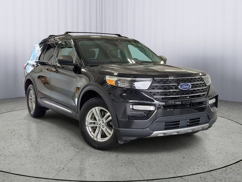 Certified 2020 Ford Explorer XLT w/ Equipment Group 202A AWD/4WD image 1