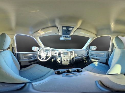 Used 2015 RAM 2500 SLT image 33