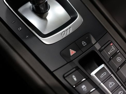 Used 2019 Porsche 911 Turbo image 47