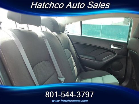 Used 2017 Kia Forte LX FWD image 25